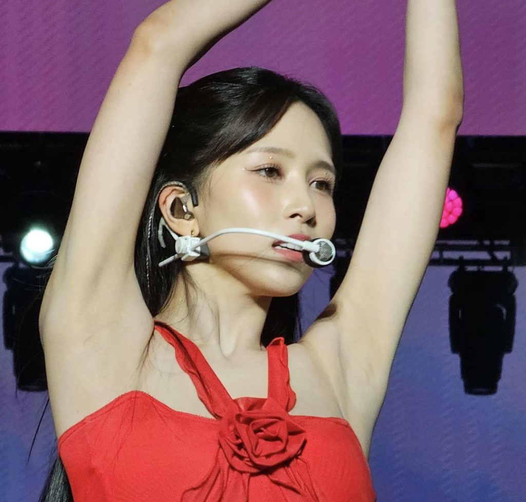 TWICEミナの高画質なワキ画像