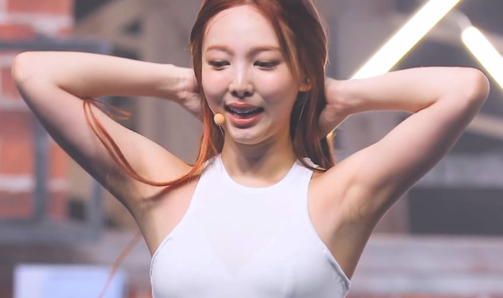 TWICEナヨンの高画質なワキ画像